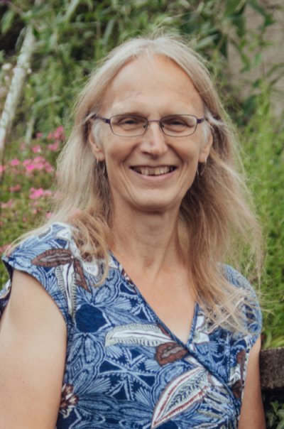 Tess Bee